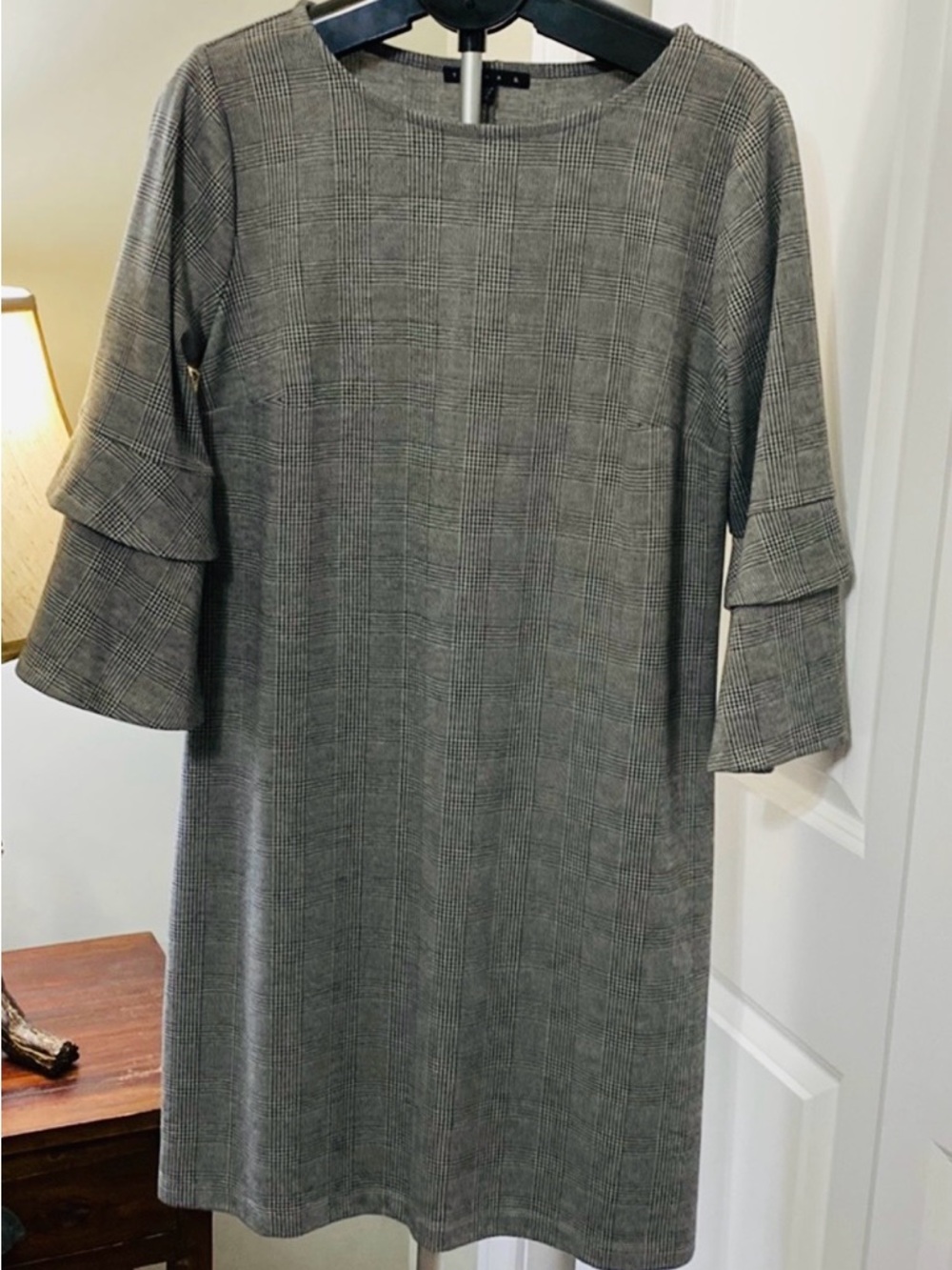 Sz 12⭐️BNWOT Tiana B. Grey Plaid Dress With 3/4 Tiered Bell Sleeve. Never worn